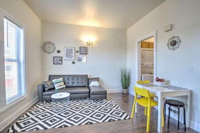 1722 14th Ave