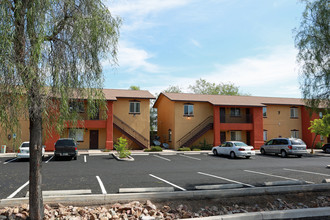 Stonewood Apartment Homes in Tucson, AZ - Building Photo - Building Photo