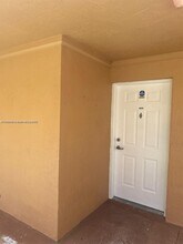 14911 SW 80th St in Miami, FL - Building Photo - Building Photo