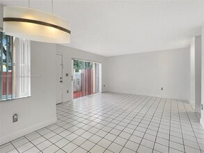 8515 NW 3rd Ln in Miami, FL - Building Photo - Building Photo