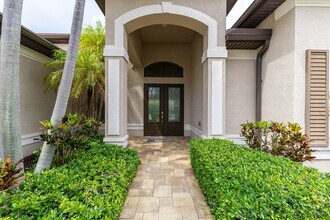 1823 Cape Coral Pkwy W in Cape Coral, FL - Building Photo - Building Photo