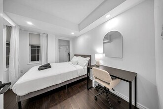 9 Niagara St, Unit SI ID1388908P in Toronto, ON - Building Photo - Building Photo