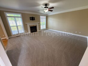 880 Cameron Village Dr in Winston-Salem, NC - Building Photo - Building Photo