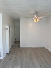 1540 W 51st Pl in Los Angeles, CA - Building Photo - Building Photo