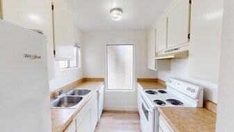 Kingwood Apartments in Santa Rosa, CA - Building Photo