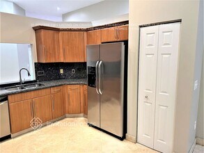 8165 Madison Lakes Cir S in Davie, FL - Building Photo - Building Photo