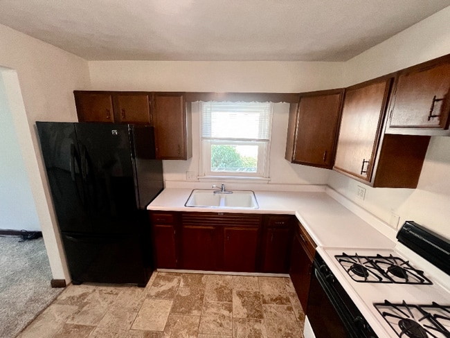 912 State St in Bettendorf, IA - Building Photo - Building Photo