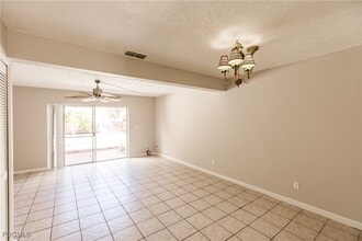 1123 SW 48th Terrace in Cape Coral, FL - Building Photo - Building Photo