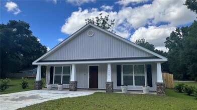 2820 Old Shell Rd in Mobile, AL - Building Photo - Building Photo