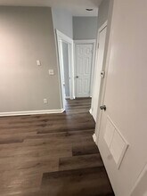 71-73-73 N Main St, Unit 5 in Paterson, NJ - Foto de edificio - Building Photo