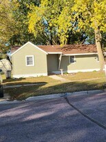 325 3rd Ave SW in Winnebago, MN - Building Photo