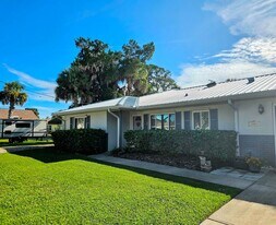 1661 NW 20th Ave in Crystal River, FL - Building Photo