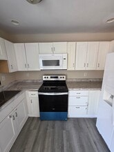 6610 Vandre Ave in Louisville, KY - Foto de edificio - Building Photo