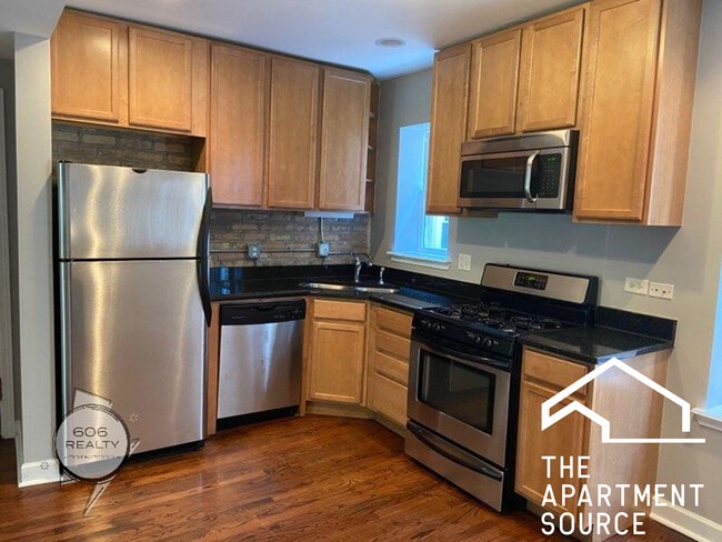 2704 W Arthur Ave in Chicago, IL - Building Photo - Building Photo