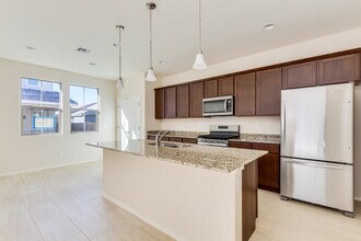 317 N 56th Pl in Mesa, AZ - Building Photo - Building Photo