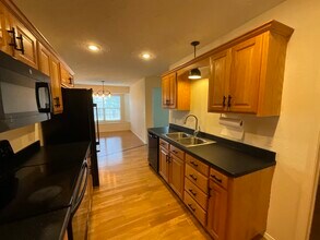 3812 N 29th St in Ozark, MO - Foto de edificio - Building Photo