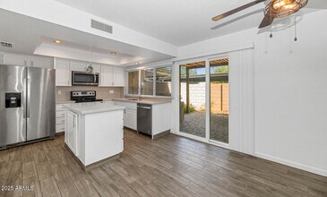 5137 N Granite Reef Rd in Scottsdale, AZ - Building Photo - Building Photo