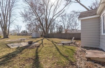 1535 Huntington Rd in Waterloo, IA - Building Photo - Building Photo