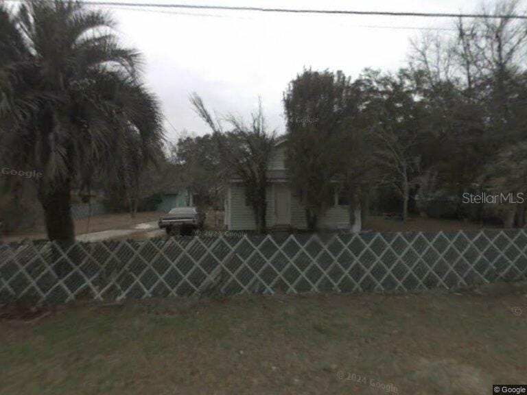 182 W Folsom St in Perry, FL - Building Photo