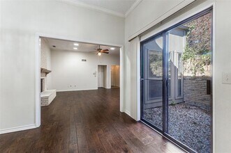 7087 Regalview Cir in Dallas, TX - Building Photo - Building Photo