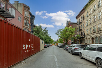 131 Heyward St in Brooklyn, NY - Building Photo - Building Photo