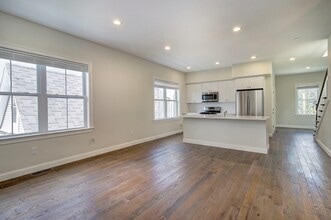 4 Kemp St, Unit 1 in Boston, MA - Building Photo - Building Photo