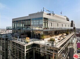 1155 S Grand Ave in Los Angeles, CA - Building Photo