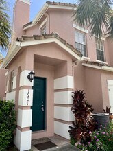 1901 Belmont Pl in Boynton Beach, FL - Building Photo - Building Photo