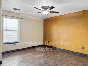 10613 Easy St NW in Albuquerque, NM - Building Photo - Building Photo