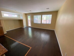 9426 Gypsum Quarry St in Las Vegas, NV - Building Photo - Building Photo