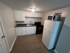 1810 Atascadero Dr in Columbia, SC - Building Photo - Building Photo