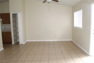 726 Hightower Ave S in Lehigh Acres, FL - Foto de edificio - Building Photo