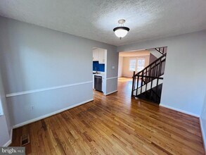305 Gundry Dr in Falls Church, VA - Building Photo - Building Photo