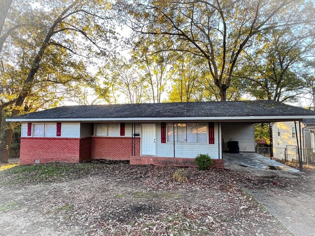 property at 906 Couch
