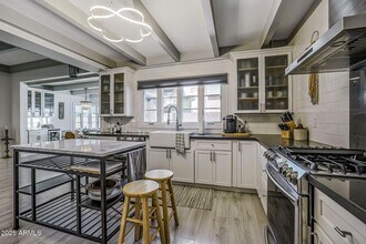 1610 W Wilshire Dr in Phoenix, AZ - Building Photo - Building Photo