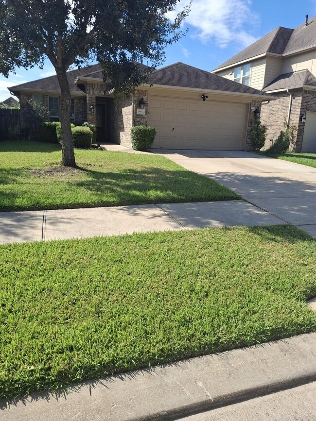 property at 18911 Elrington Creek Ct