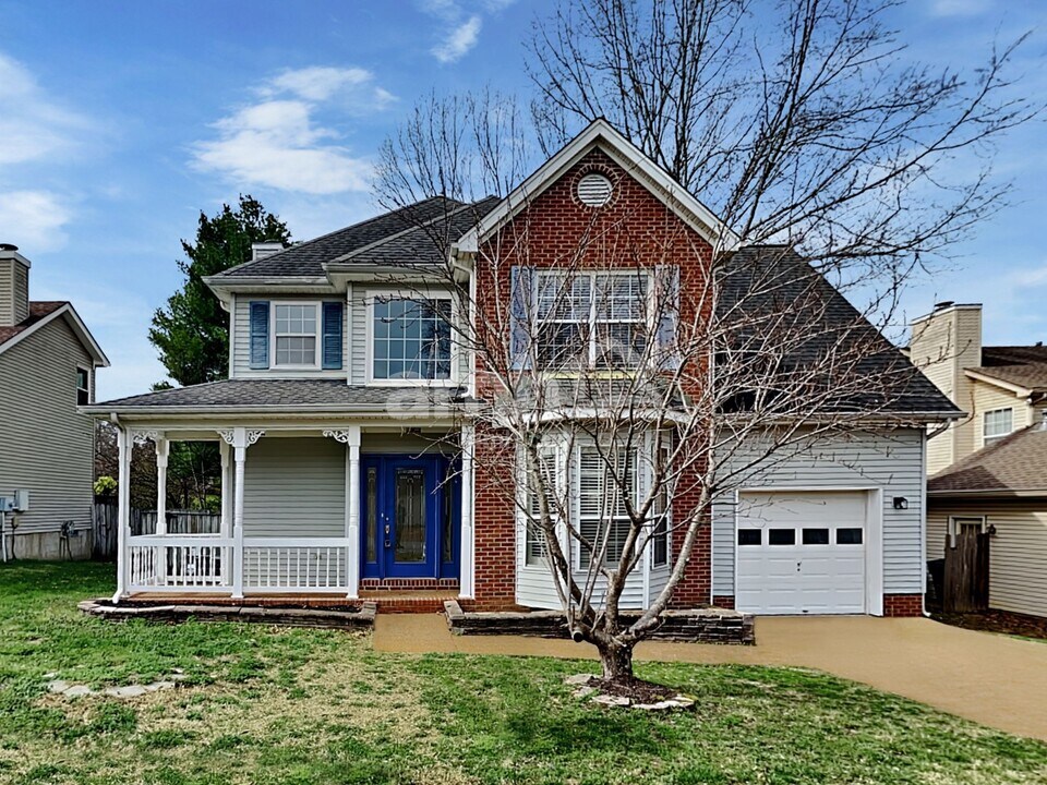 310 Crooked Oak Ct in Franklin, TN - Building Photo