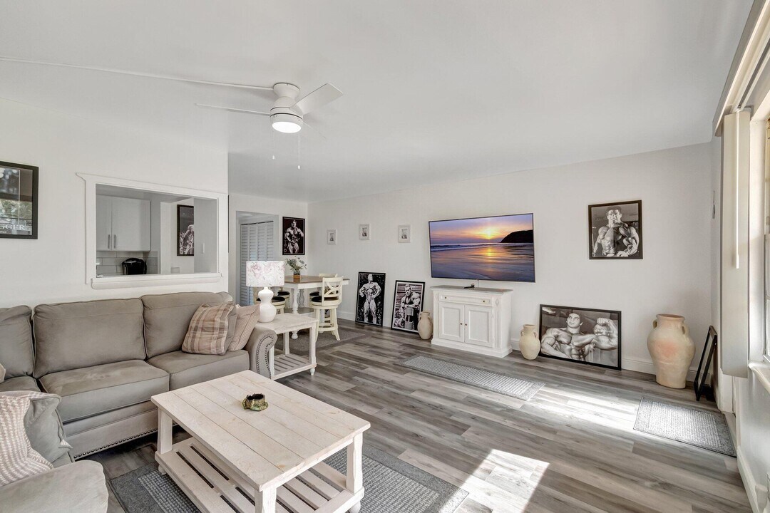 566 Mansfield M in Boca Raton, FL - Building Photo