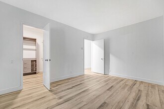 847 6th St, Unit F in Santa Monica, CA - Building Photo - Building Photo