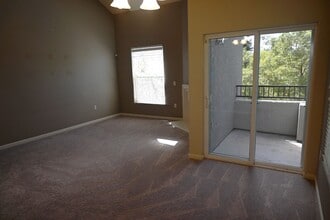 5542 Tares Cir in Elk Grove, CA - Building Photo - Building Photo
