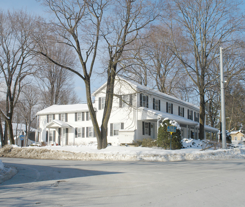 303 Kingsley Rd in Ballston Lake, NY - Building Photo