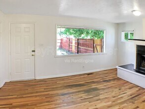 1995 Ingalls St in Lakewood, CO - Building Photo - Building Photo