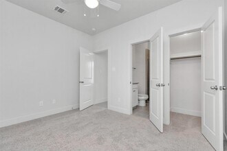 2007 Bauer Dr in Houston, TX - Foto de edificio - Building Photo
