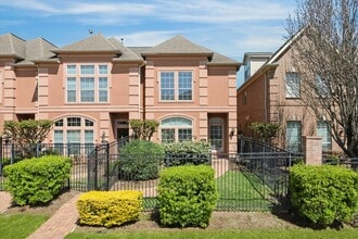 13639 Brookbluff Ln in Houston, TX - Building Photo - Building Photo