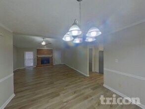 555 N Oakland Cir in Mcdonough, GA - Building Photo - Building Photo