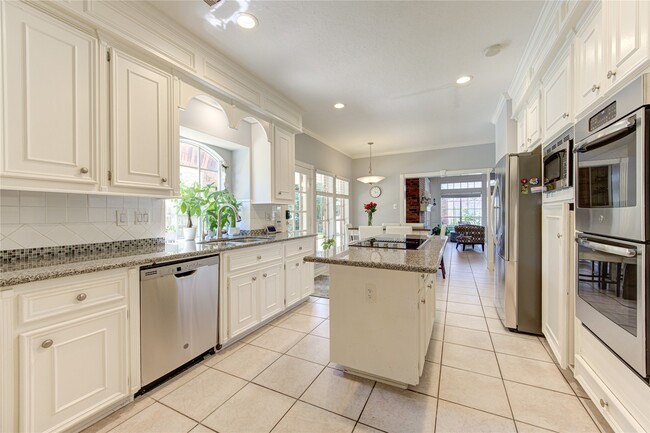 property at 3622 Springhill Ln