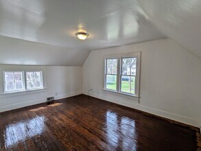 216 W 12th St, Unit 1 in Anderson, IN - Building Photo - Building Photo