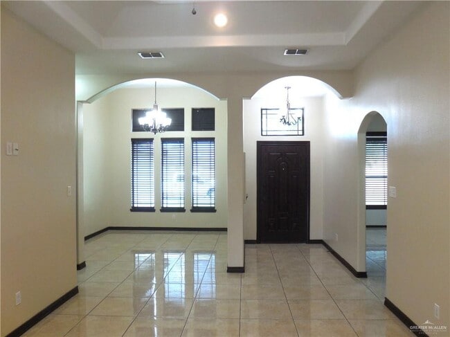 6225 N 45th St in McAllen, TX - Foto de edificio - Building Photo