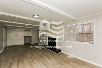 330 Pine Ridge Rd in Jackson, MS - Foto de edificio - Building Photo