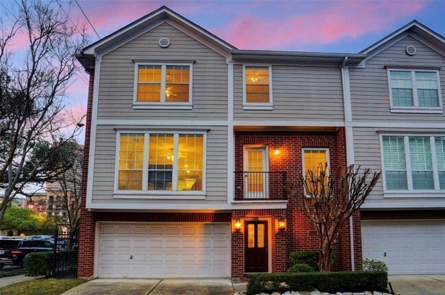 1015 Eberhard St in Houston, TX - Building Photo - Building Photo